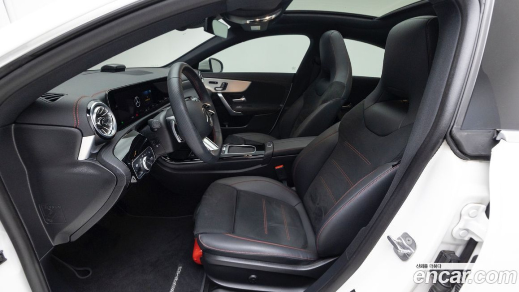 Mercedes-Benz CLA-Class CLA250 4MATIC, 2025