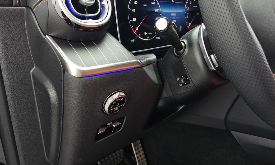 Mercedes-Benz GLC-Class GLC300 4MATIC AMG Line, 2025