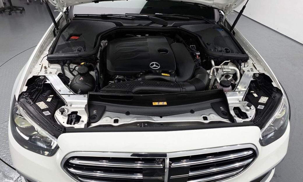 Mercedes-Benz E-Class E350 4MATIC Exclusive, 2023