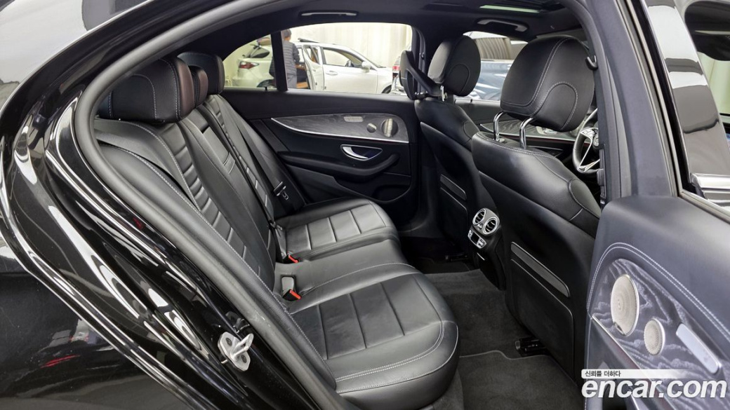 Mercedes-Benz E-Class E350 4MATIC Exclusive, 2023