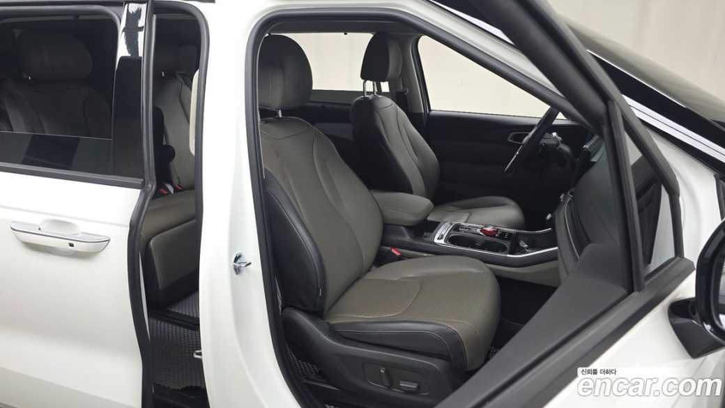 Kia Carnival 7-Seater Noblesse, 2025