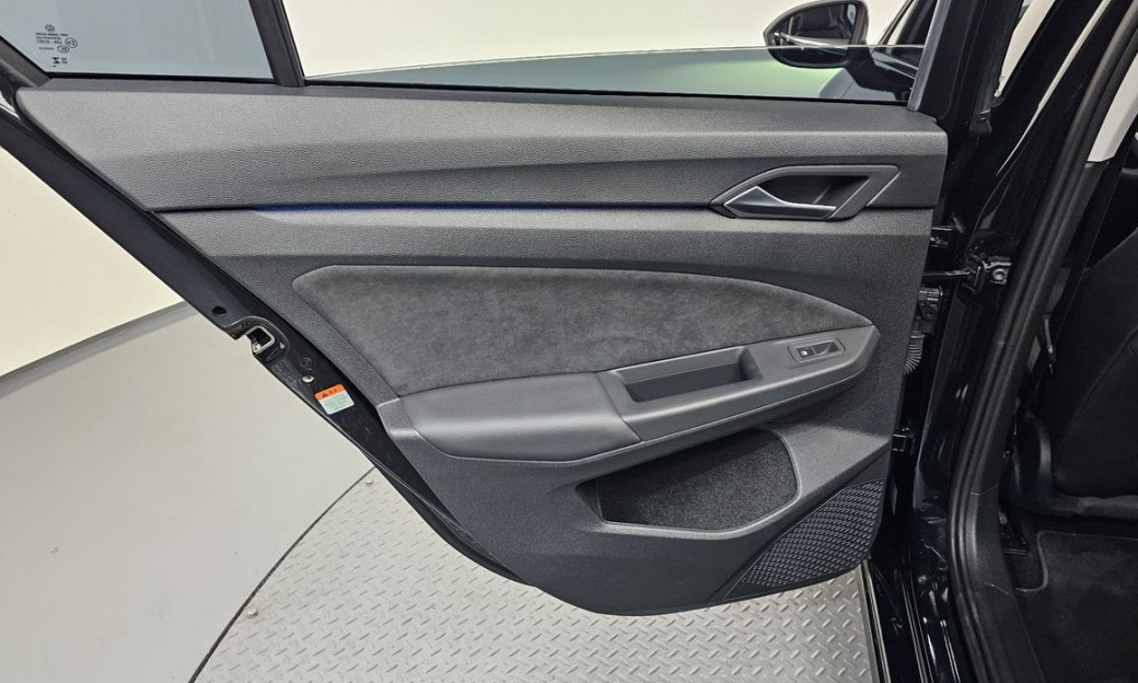 Volkswagen Golf 2.0 TDI Prestige, 2025