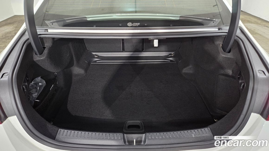 Mercedes-Benz E-Class E300 4MATIC Exclusive, 2024