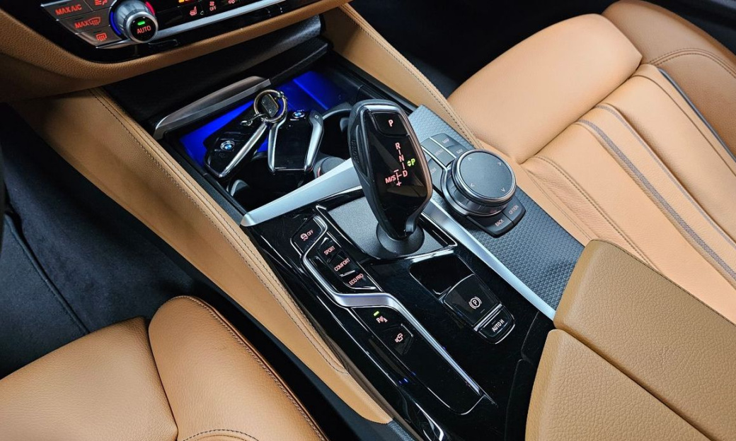 BMW 5-Series 520i M Sport, 2023