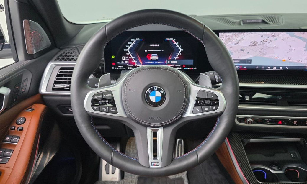 BMW X5 M60i, 2025