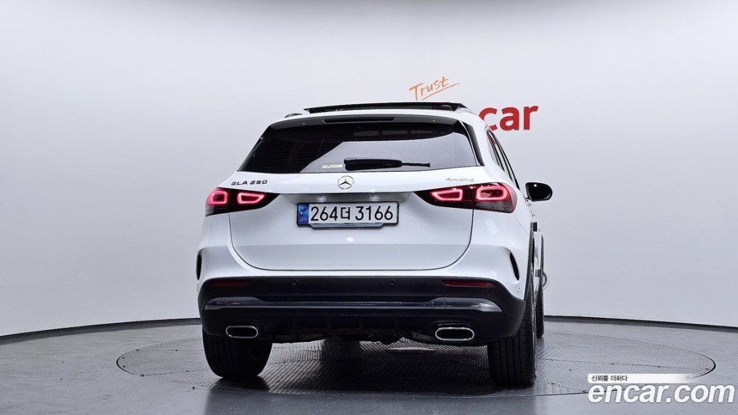Mercedes-Benz GLA-Class GLA250 4MATIC, 2023