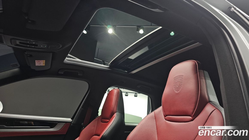 Porsche Cayenne 3.0, 2024