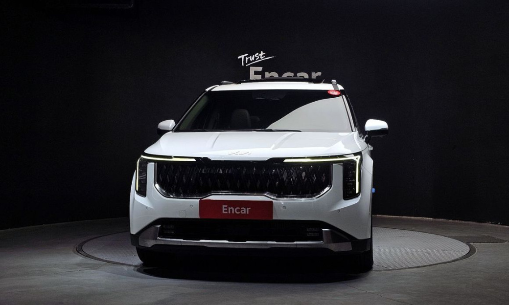 Kia Carnival 9-Seater Signature, 2025
