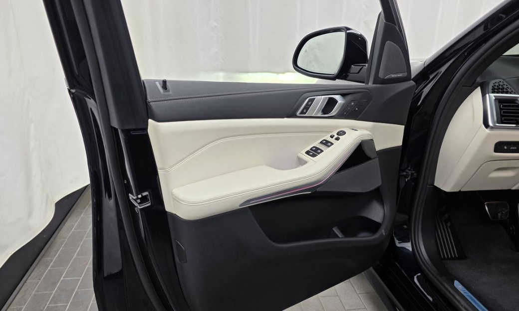 BMW X5 xDrive 40i M Sport, 2025