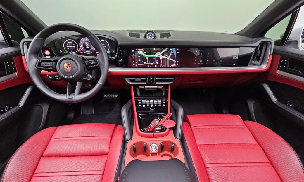 Porsche Cayenne 3.0, 2025