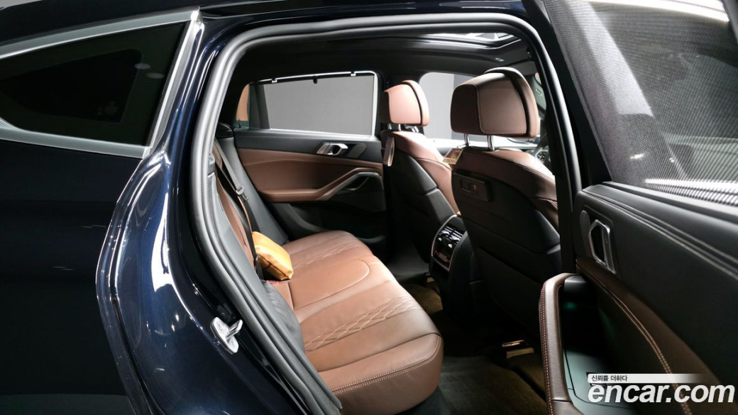BMW X6 xDrive40i M Sport, 2023