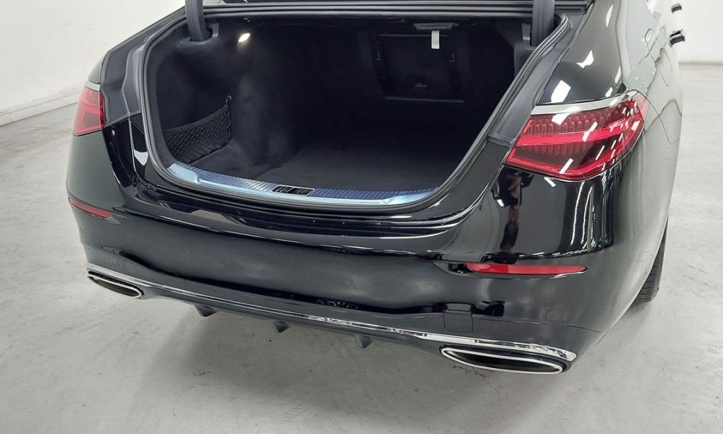 Mercedes-Benz S-Class S500 4MATIC, 2026