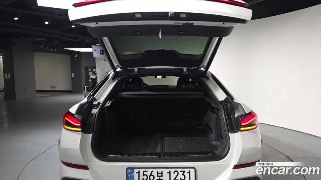 BMW X6 xDrive40i M Sport, 2025