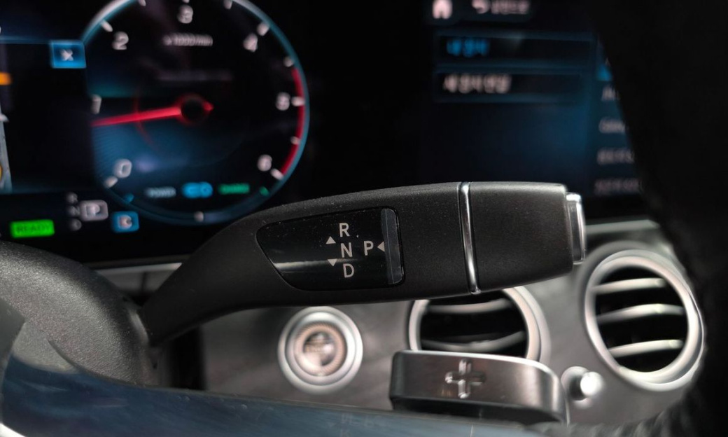 Mercedes-Benz E-Class E220d 4MATIC AMG Line, 2022
