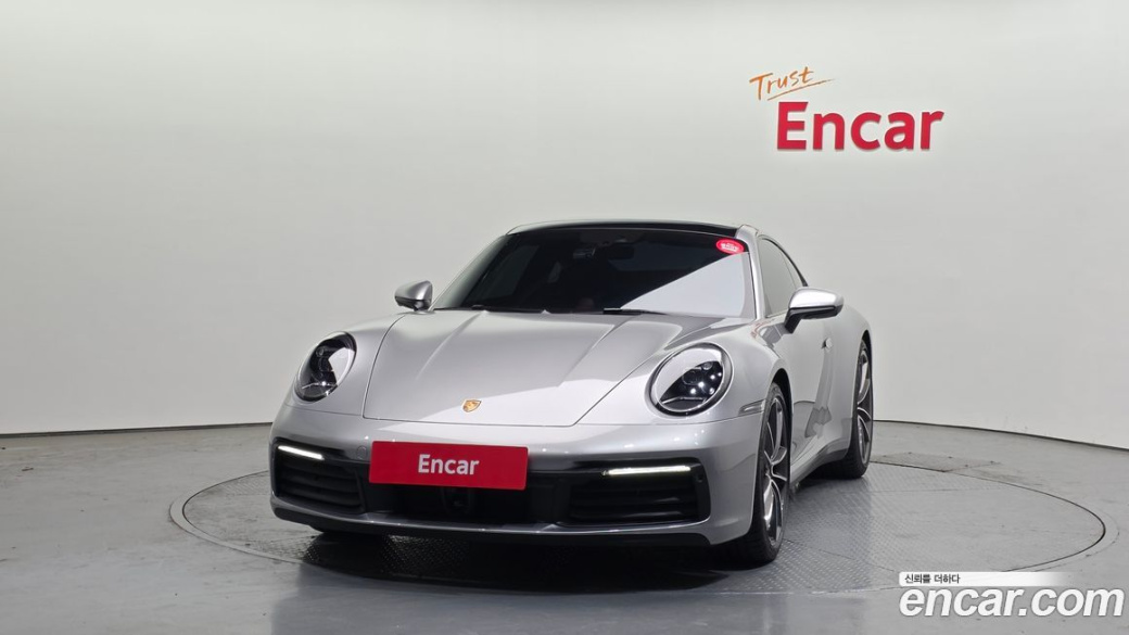 Porsche 911 Carrera, 2024