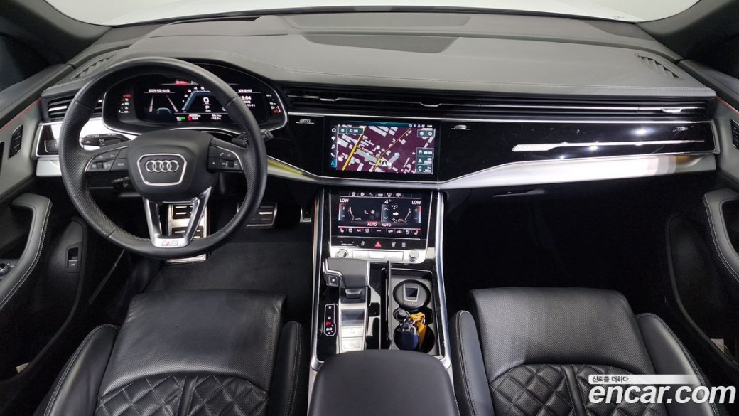 Audi Q8 55 TFSI Quattro Premium, 2023