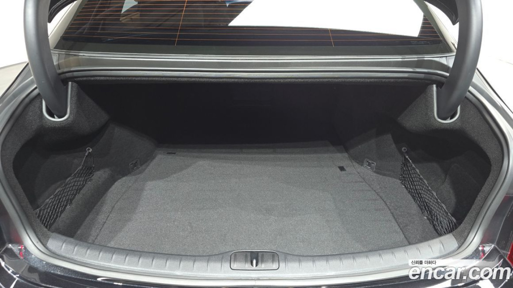 Genesis G80 Gasoline 2.5 Turbo AWD, 2025