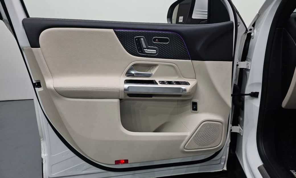 Mercedes-Benz GLB-Class GLB200 d, 2024