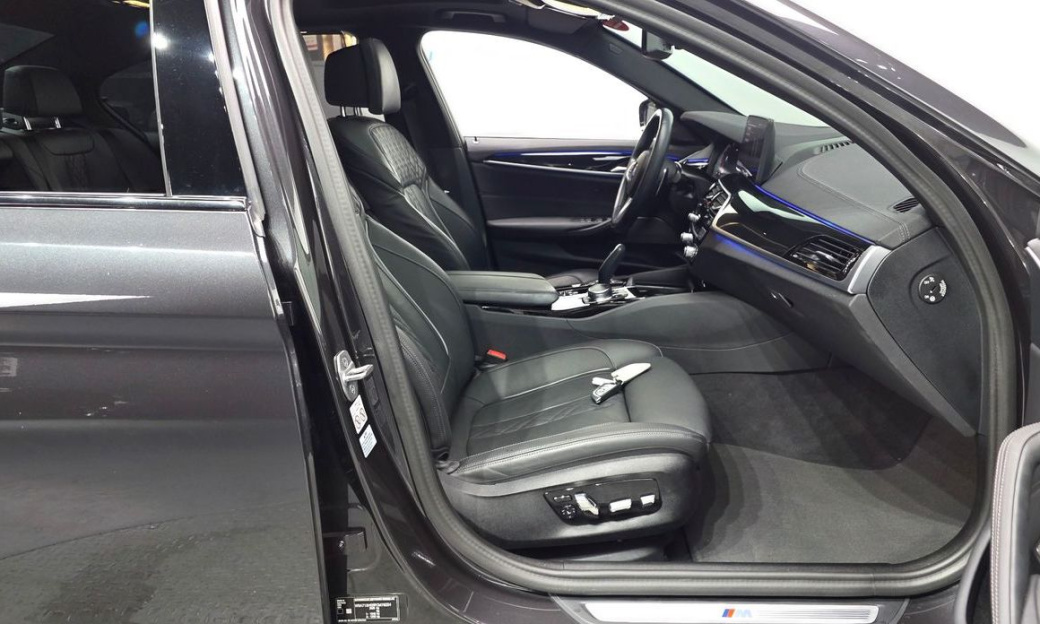 BMW 5-Series 530i M Sport Package, 2023