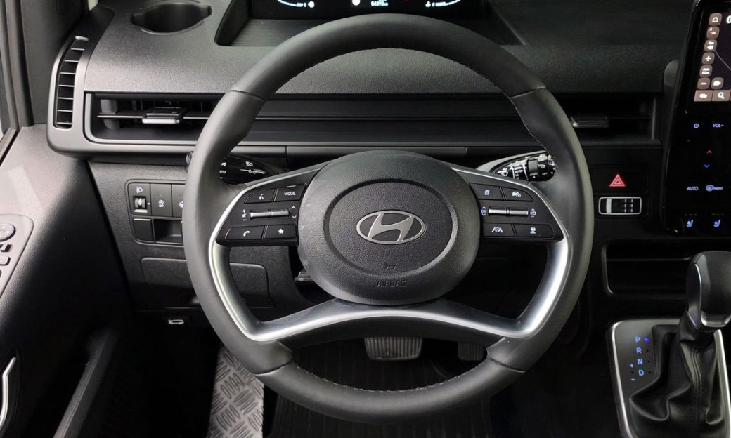 Hyundai Staria Tourer 9-Seater, 2025