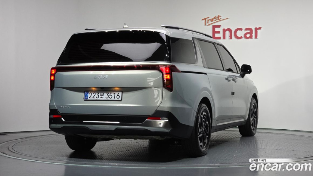 Kia Carnival 9-Seater Noblesse, 2025