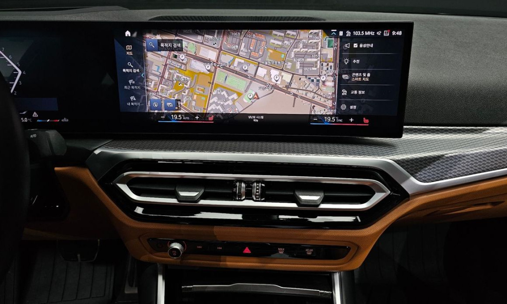 BMW 3-Series 320i M Sport, 2024