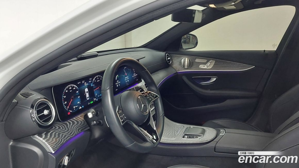 Mercedes-Benz E-Class E350 4MATIC Exclusive, 2023