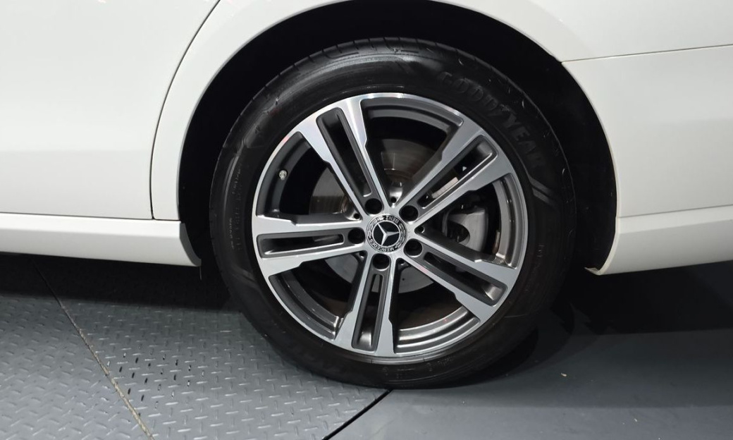 Mercedes-Benz E-Class E350 4MATIC Avantgarde, 2022