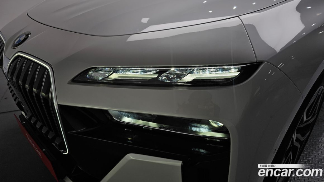 BMW 7-Series 740i sDrive M Sport, 2023