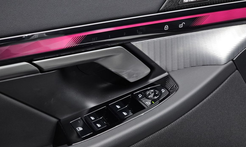 BMW 5-Series 520i M Sport, 2025