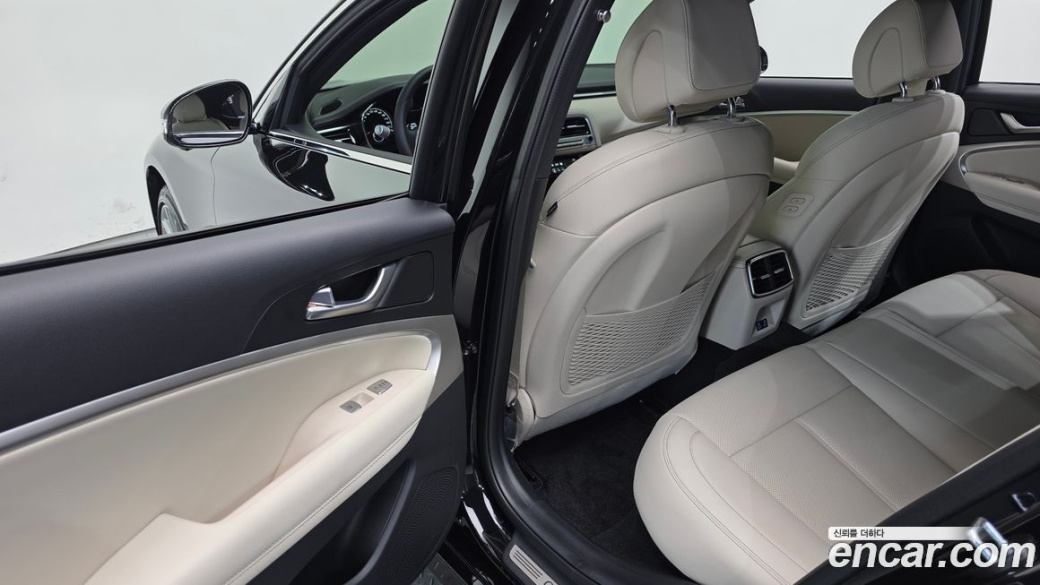 Genesis G70 Gasoline 2.5T 4WD, 2024