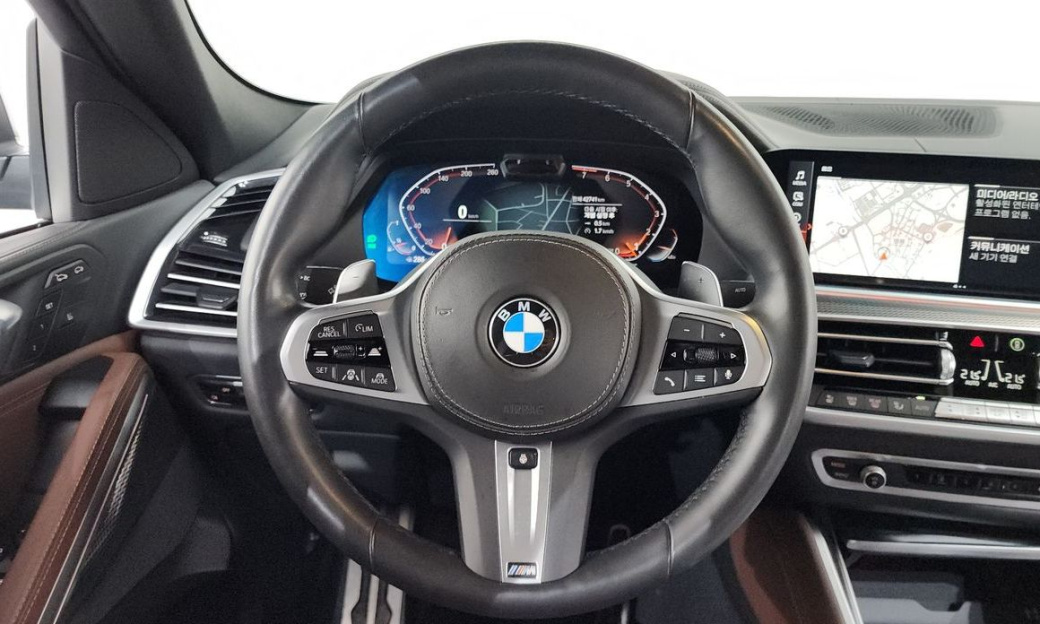 BMW X6 xDrive40i M Sport, 2022