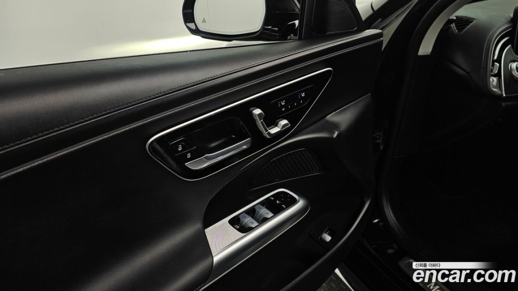 Mercedes-Benz E-Class E220d 4MATIC Exclusive, 2024