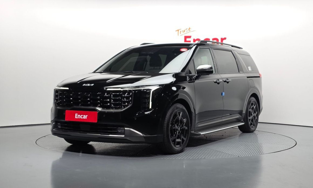Kia Carnival 9-Seater Gravity, 2025