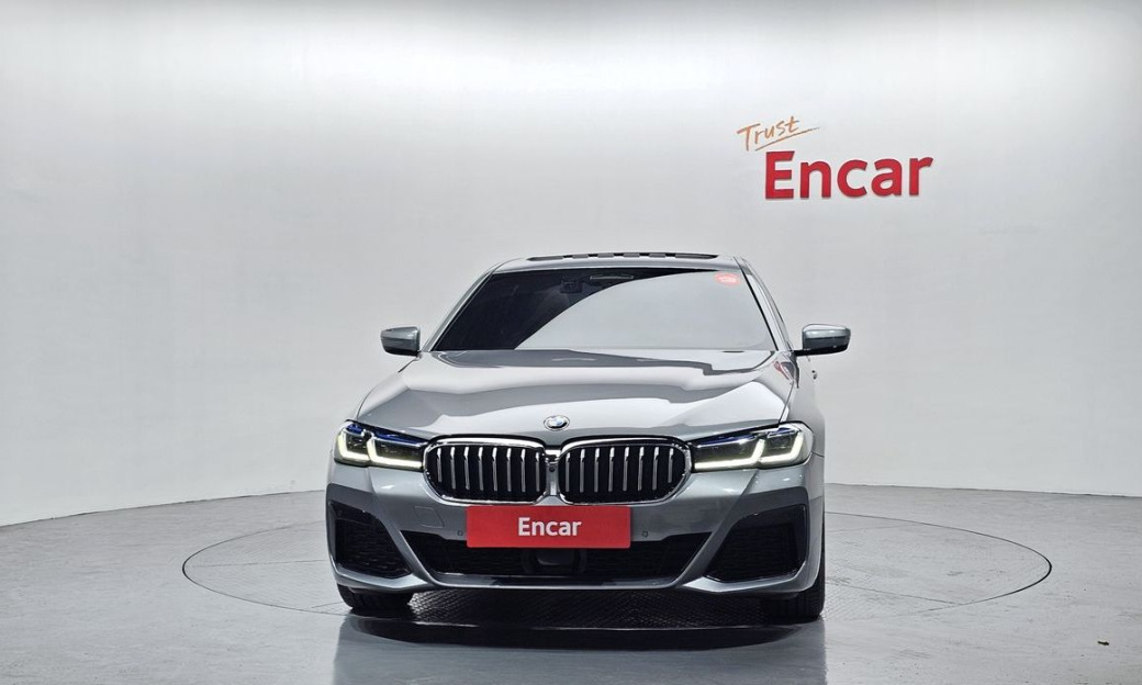 BMW 5-Series 530i xDrive M Sport Package, 2023