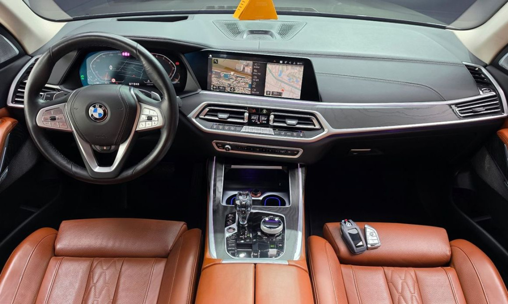 BMW X7 xDrive 40i Design Pure Excellence 6-Seater, 2022