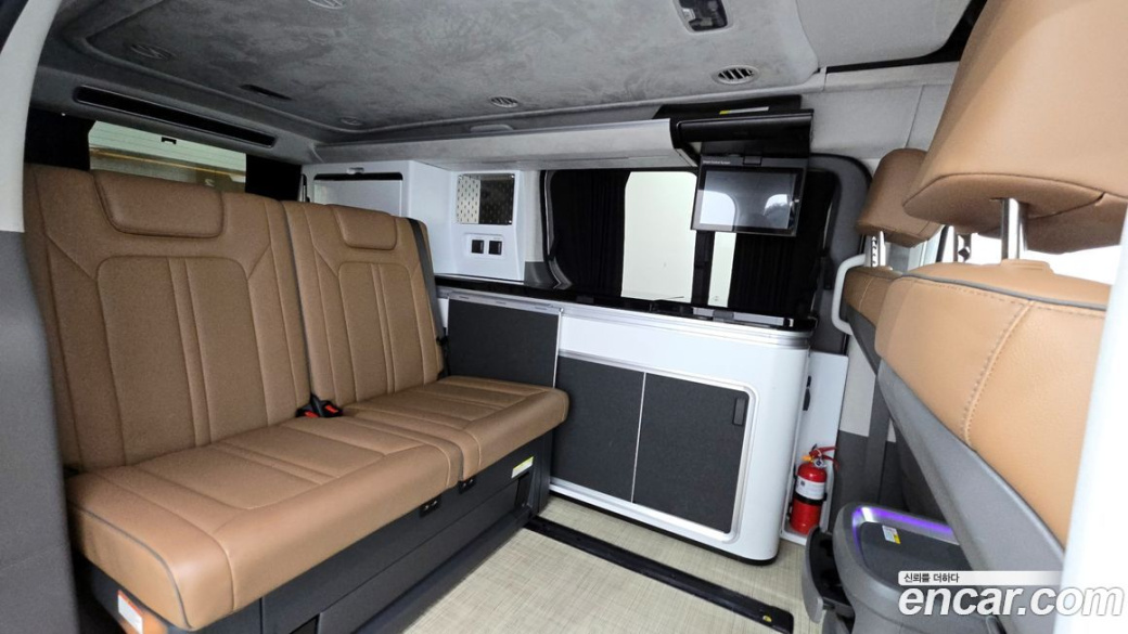 Hyundai Staria 2WD Camping Car, 2024