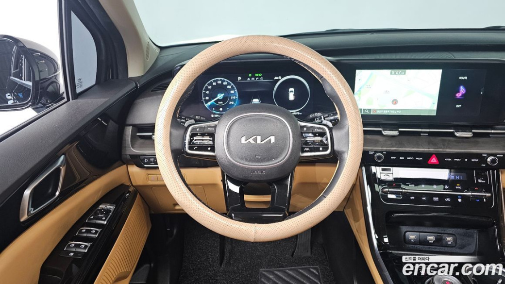 Kia Carnival 7-Seater Noblesse, 2023