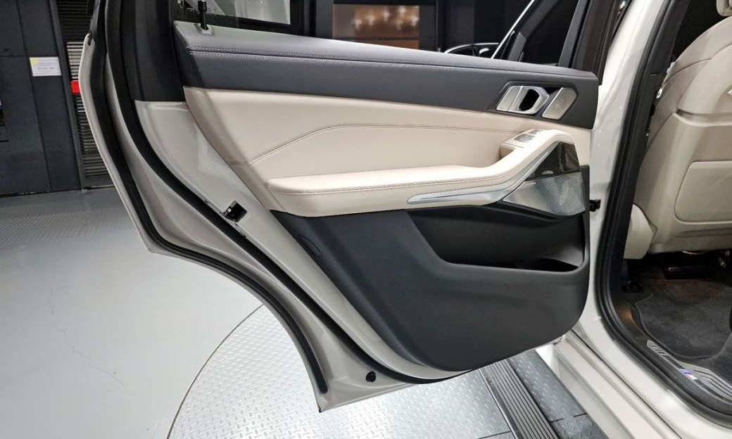 BMW X7 M60i xDrive M sport 6STR, 2024