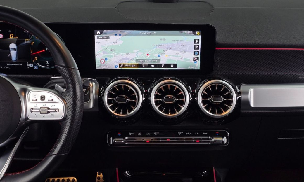 Mercedes-Benz GLB-Class AMG GLB35 4MATIC, 2021