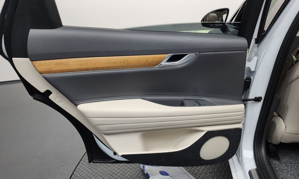 Genesis G80 Gasoline 2.5 Turbo AWD, 2023