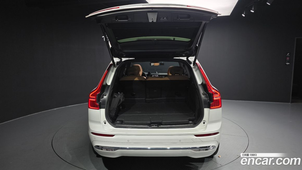 Volvo XC60 B6 Ultimate Bright, 2024