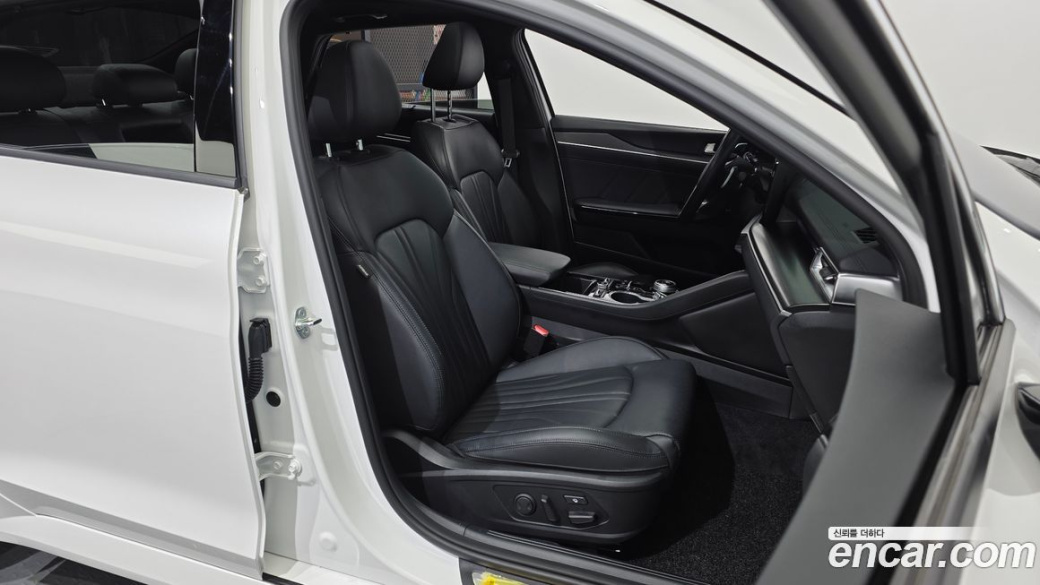 Kia K5 2.0, 2023