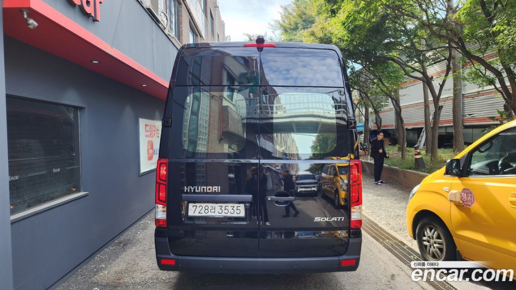 Hyundai Solati 15-seater, 2023
