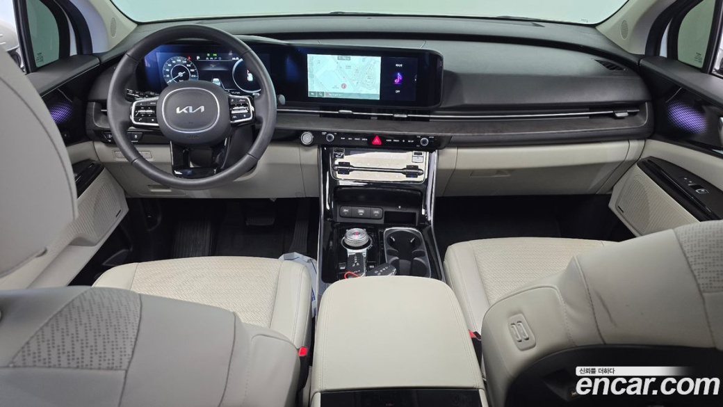Kia Carnival 7-Seater Signature, 2023