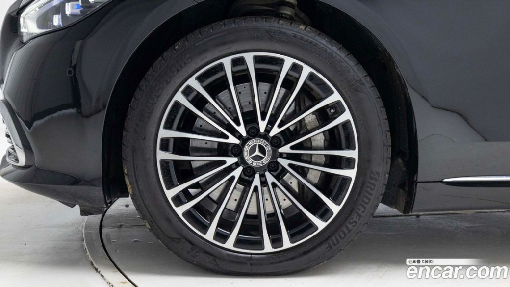 Mercedes-Benz S-Class S350 d 4MATIC, 2025