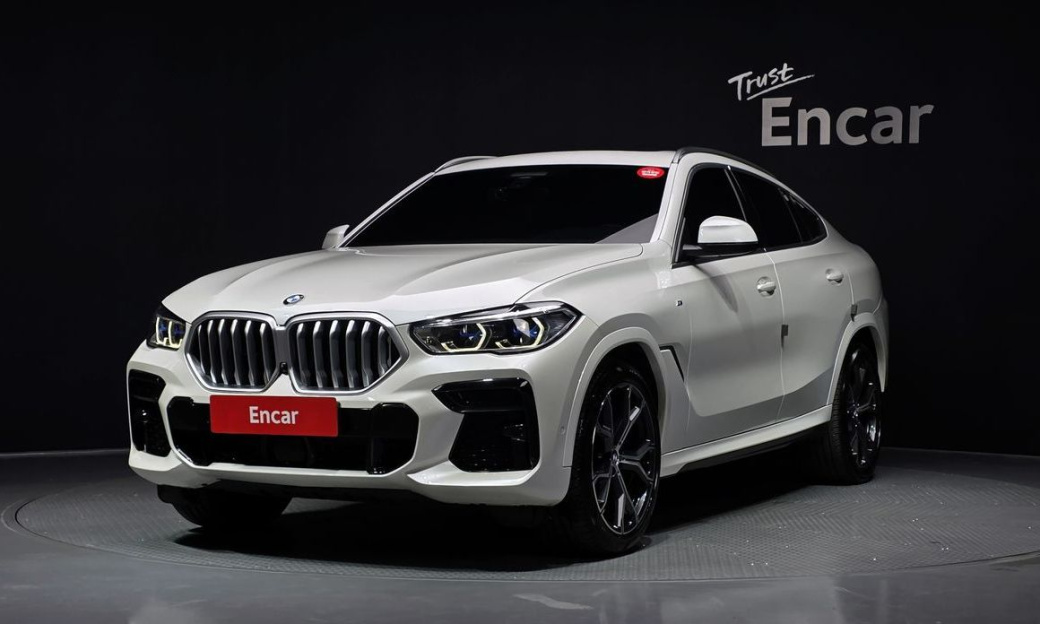 BMW X6 xDrive40i M Sport, 2022