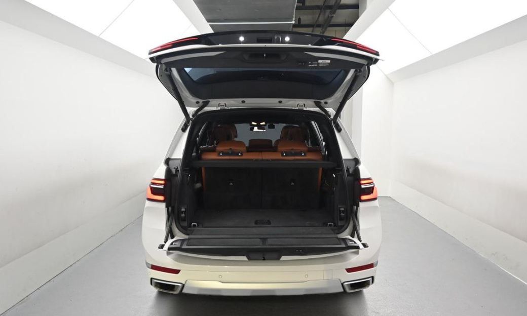 BMW X7 xDrive 40i Design Pure Excellence 7-Seater, 2024