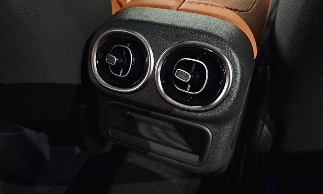 Mercedes-Benz GLC-Class GLC300 4MATIC AMG Line, 2025