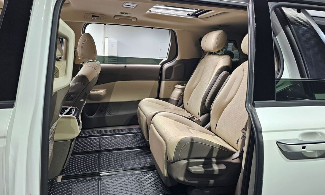 Kia Carnival 7-Seater Noblesse, 2025